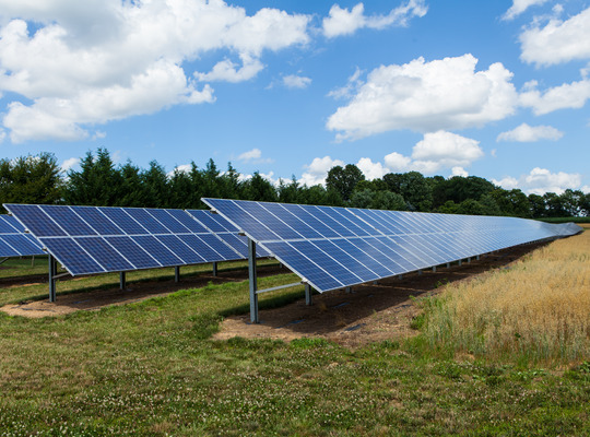 Construction contract signed for the UK’s largest community-owned solar park